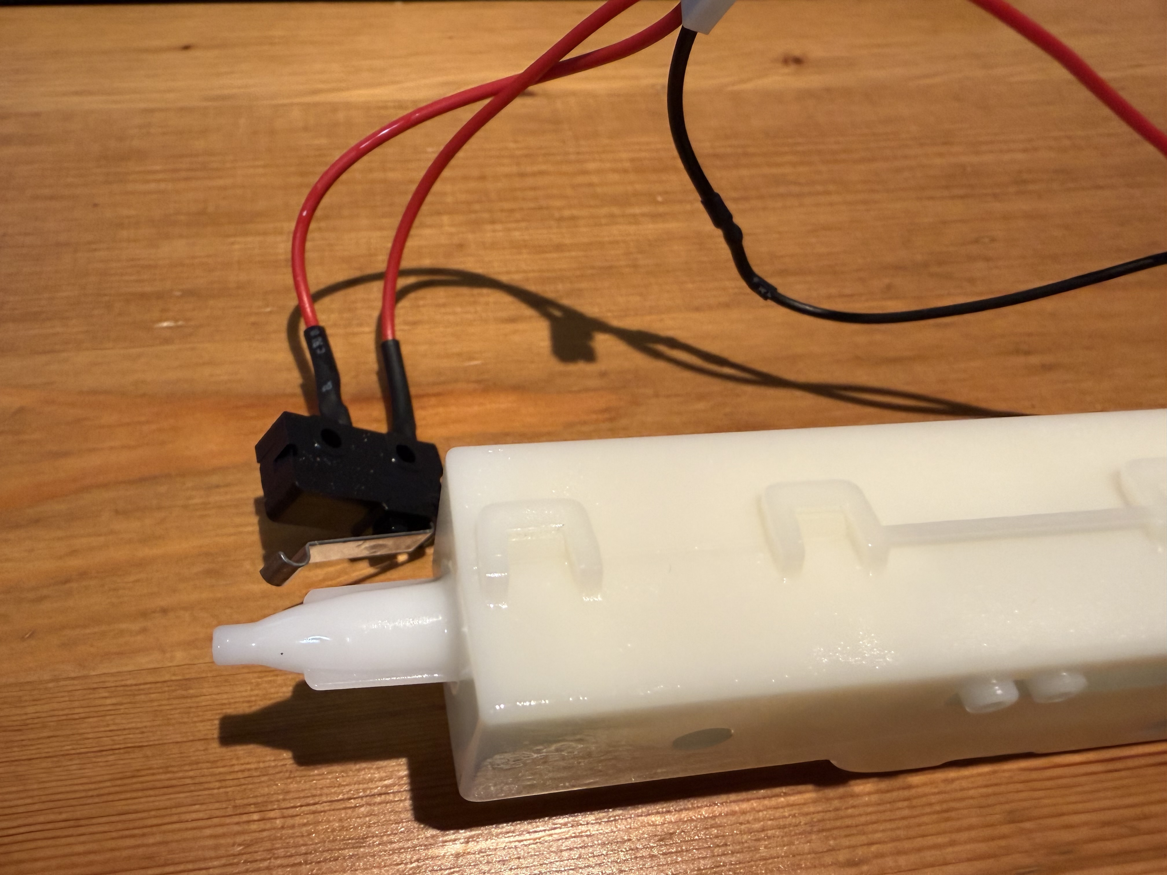 Switch adapted motorized splattershot water gun